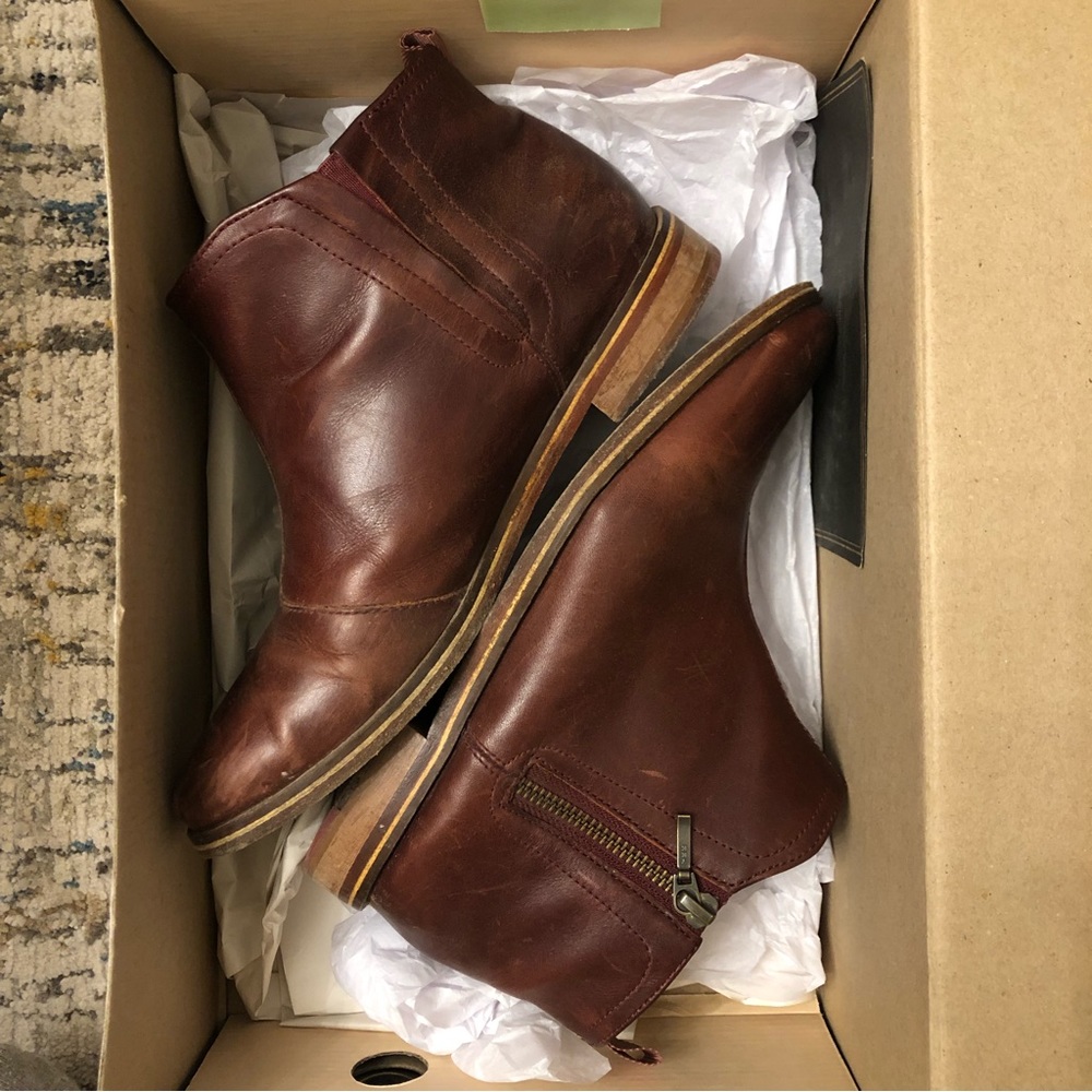 J Shoes Kellen ankle booties - made in Spain